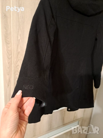 Зимно палто от вълна Адидас, снимка 9 - Палта, манта - 53328886