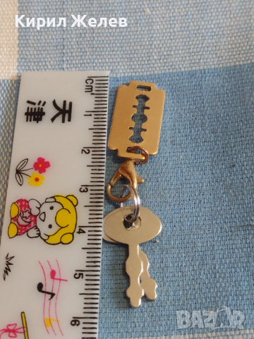 Две ключета за дипломатическо куфарче с ключодържател за КОЛЕКЦИЯ ДЕКОРАЦИЯ 44031, снимка 4 - Колекции - 44790816