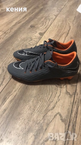 Мъжки футболни бутонки 