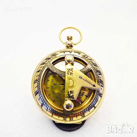 Бронзов компас с слънчев часовник 