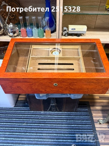 голям луксозен хумидор за пури