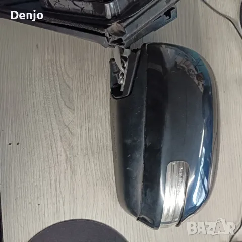 Огледало за Toyota RAV4 , снимка 5 - Части - 47548825