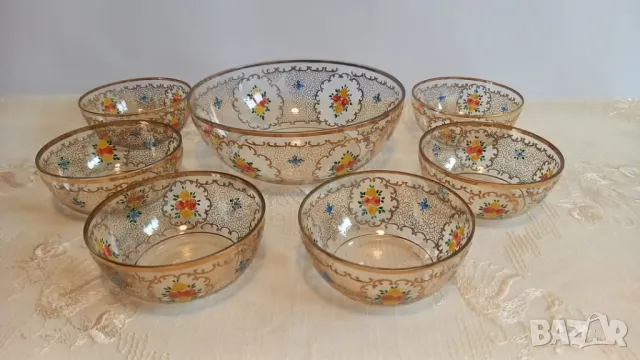 Ръчно рисувани стъклени купи