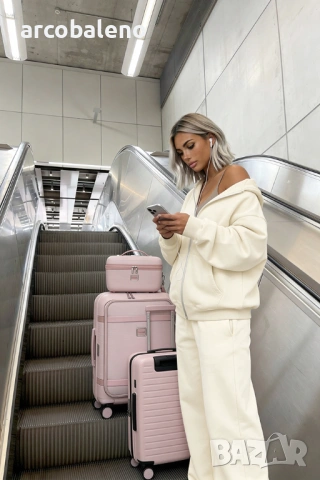 Дамски комплект анцуг Clarks, 3цвята , снимка 9 - Спортни екипи - 53919144