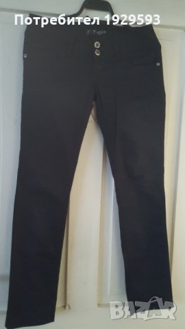 Дамски черен панталон, снимка 1 - Панталони - 29919230