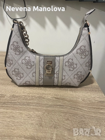 чанта Guess
