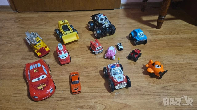 Колички, камиончета, самолети, снимка 3 - Коли, камиони, мотори, писти - 51254020