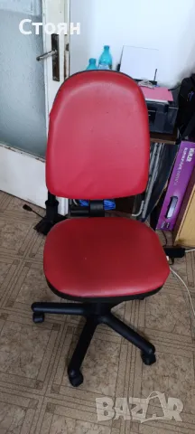 ОФИС СТОЛ В ОТЛИЧНО СЪСТОЯНИЕ, снимка 7 - Столове - 47609860