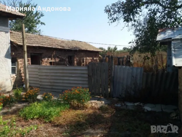 Продава - къща с имот, снимка 8 - Вили - 55752902