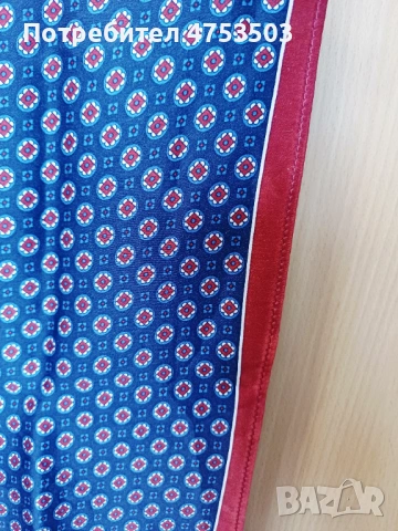 Копринена кърпички Tommy Hilfiger , снимка 3 - Шалове - 54014249