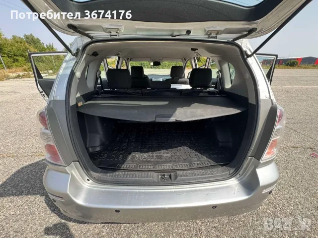 Toyota Corolla Verso, снимка 10 - Автомобили и джипове - 55857733