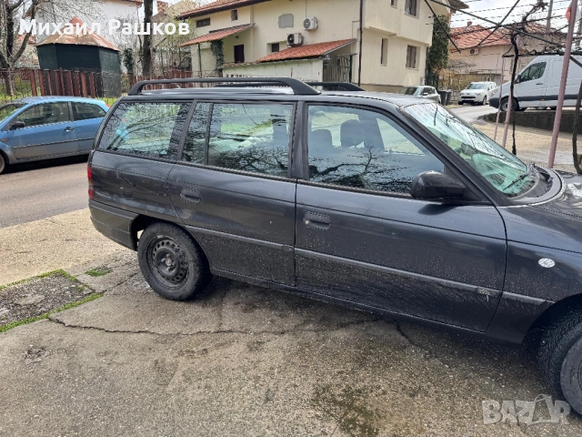 Опел Астра, снимка 2 - Автомобили и джипове - 54028673