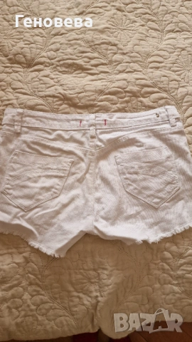 Подаряват се къси панталонки, снимка 3 - Къси панталони и бермуди - 53911498