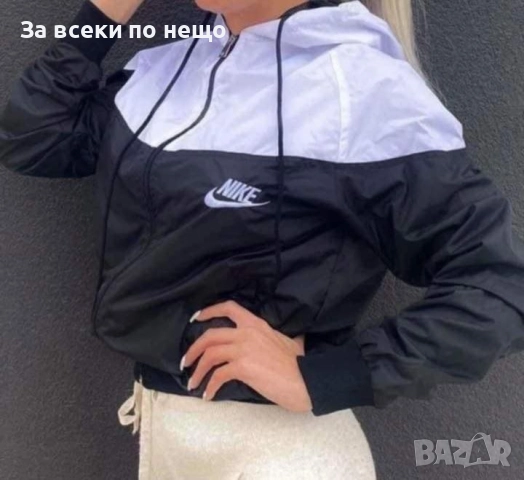 Nike Дамска Ветровка🔝Преходно Яке🔝Пролетно Яке🔝Есенно Яке - 2 Цвята Код M.O.S.-7, снимка 2 - Якета - 52620581
