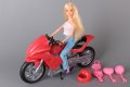 Кукла Барби с чупещи се крайници на мотор, снимка 1 - Кукли - 42093636