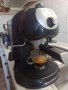 Кафемашина Делонги с ръкохватка с крема диск, работи отлично и прави хубаво кафе с каймак , снимка 1 - Кафемашини - 44422013