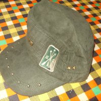 зелена шапка с козирка, снимка 1 - Други - 44396875