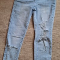 Накъсани дънки , снимка 3 - Детски панталони и дънки - 36766701