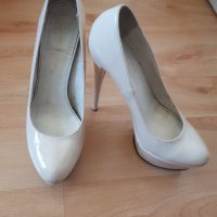 Обувки на платформа , снимка 2 - Дамски обувки на ток - 38959955