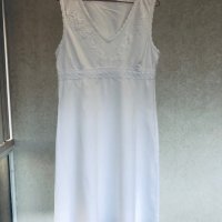 Красива бяла рокля FRANSA, снимка 1 - Рокли - 29559983