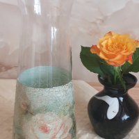  Стъклена ваза винтидж стил, ръчно декорирана с декупаж, снимка 3 - Вази - 44679516