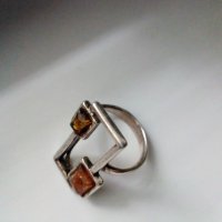 Старинен сребърен пръстен с натурален кехлибар , снимка 2 - Пръстени - 34414182