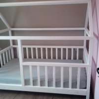 Детско легло тип къщичка, снимка 5 - Мебели за детската стая - 34274620