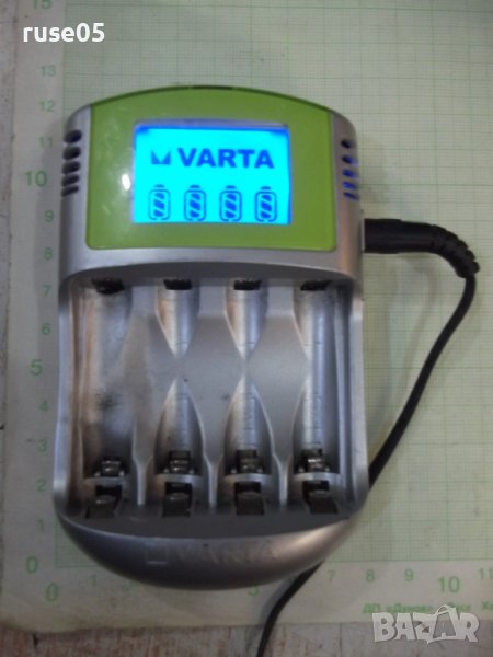 Зарядно "Varta LCD" за AA и AAA 57070 работещо, снимка 1