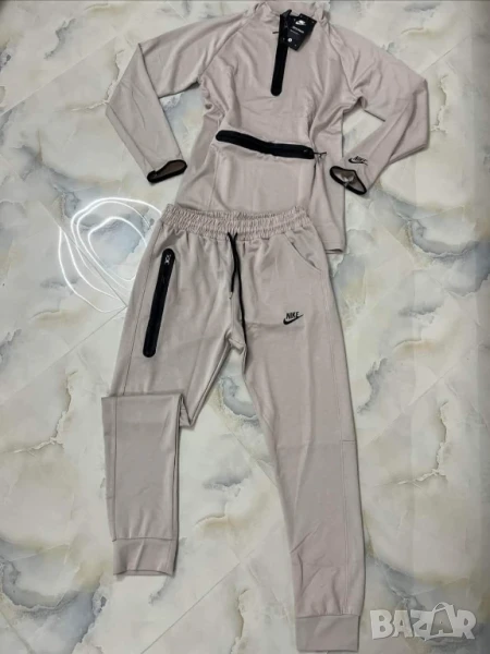 Дамски екип Найк , снимка 1