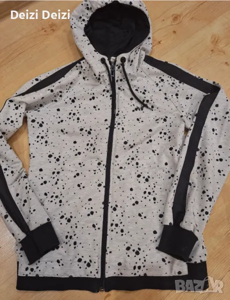 Разпродавам дамски дрехи по 5лв, снимка 1