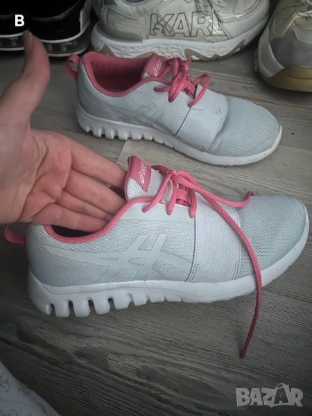 Дамски маратонки asics , снимка 1