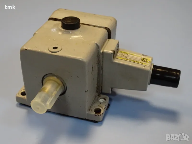 Хидравлична помпа WADOWICE PV6V3-30/24R8MC25A1 Hydraulic pump, снимка 1