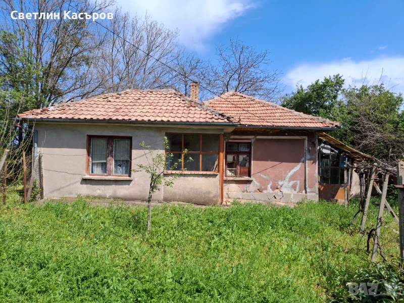 Продавам уютна селска къща в с.Стрелец обл. В.Търново , снимка 1