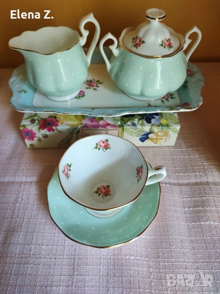 Royal Albert нов сет, латиера и захарница, снимка 1