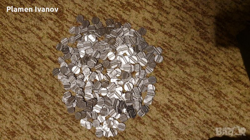 Продавам 300 броя жетони за машини, снимка 1