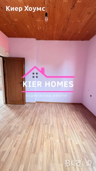 Двуетажна къща в кв.Черноконево,гр.Димитровград, снимка 1