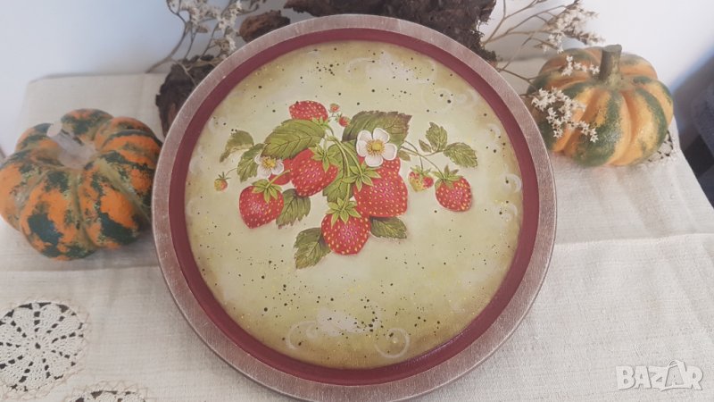 Декоративно пано с ягоди, снимка 1