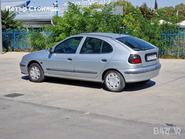 Renault Megane 1.6 Бензин 90к.с., снимка 3 - Автомобили и джипове - 47365562