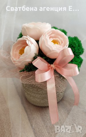 Аранжировки със скандинавски мъх и сапунени цветя, снимка 9 - Декорация за дома - 35435921