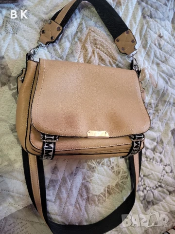 Дамска чанта