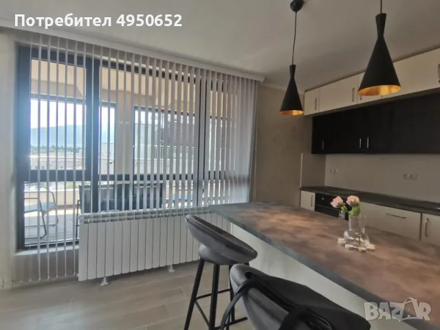 Продаваме Тристаен Апартамент в Центъра, снимка 3 - Апартаменти - 56136474