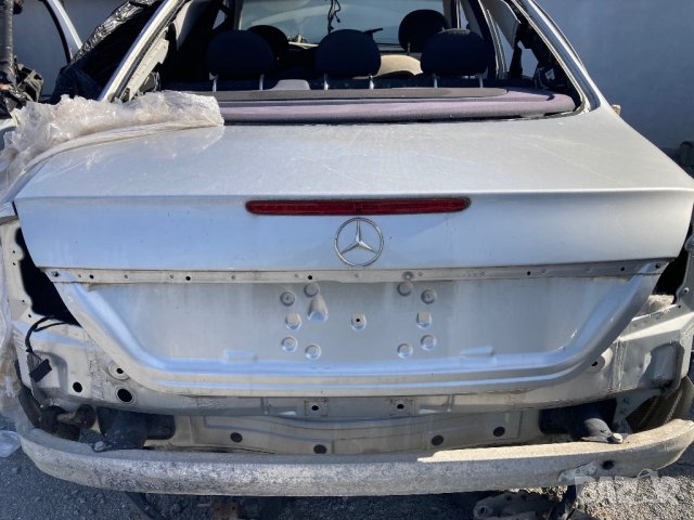 Заден капак багажник за мерцедес е класа седан w211, снимка 1