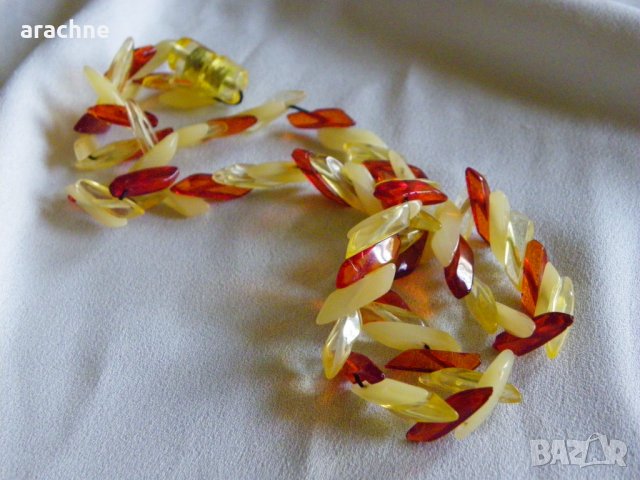 Колие от трицветен кехлибар, снимка 6 - Колиета, медальони, синджири - 36946280