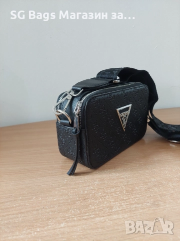 Guess дамска чанта през рамо код 133, снимка 8 - Чанти - 39836531