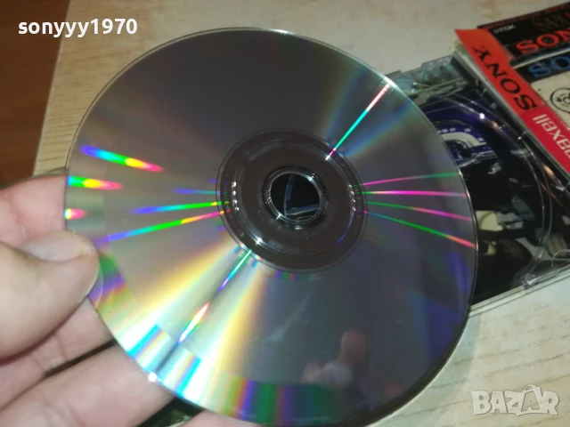 JOHNNY HALLYDAY CD 1808251953, снимка 17 - CD дискове - 51408990