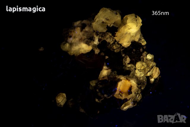 Друза от флуоресцентен церусит и барит 109g, снимка 3 - Други ценни предмети - 38376791