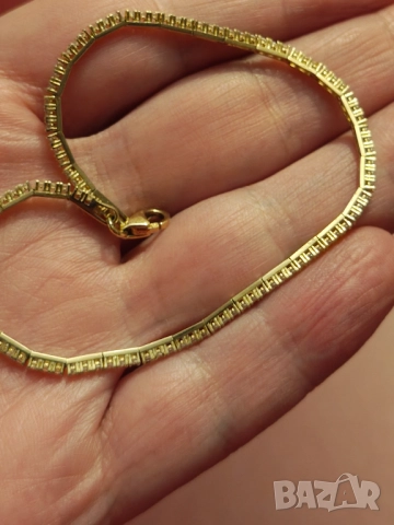 Прекрасна златна гривна с мойсанити , снимка 3 - Гривни - 52469643