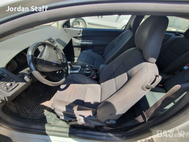 Продавам Volvo C30 1.6 109 к.с дизел, снимка 7 - Автомобили и джипове - 54360337