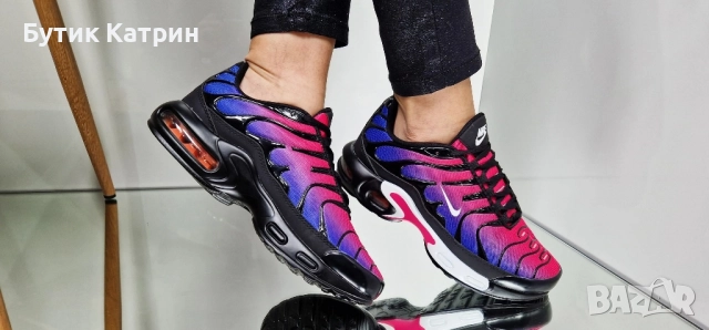 Дамски маратонки Nike TN , снимка 2 - Маратонки - 52417869