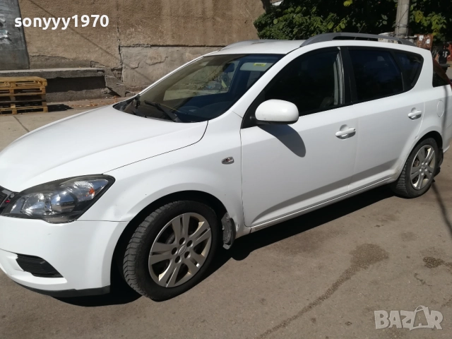 РЕГИСТРИРАНА KIA DIESEL 1.6 CRDI 6-SPEED 1609251454, снимка 8 - Автомобили и джипове - 51733249